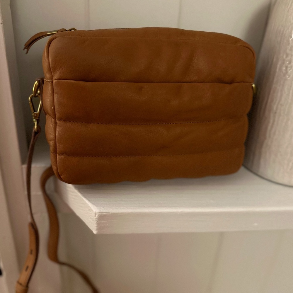 NWT Madewell  Large Transport Camera Bag: Puff Edition in Warm Hickory Leather